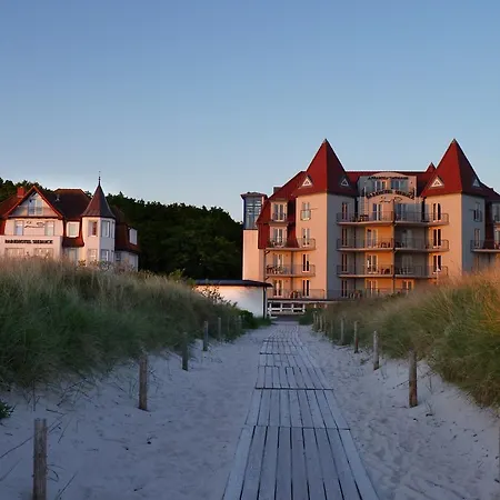 Отель Parkhotel Seeblick 3*